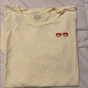 Yellow aviator Levi’s Tee